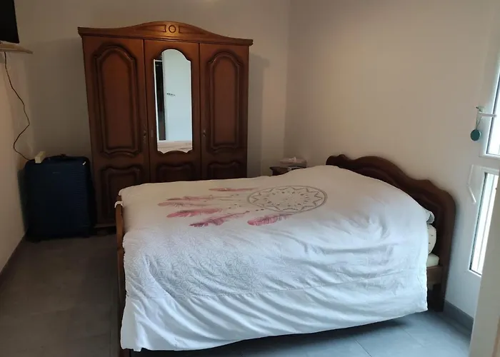 Superbe appartement en rez-de-jardin à LANTON